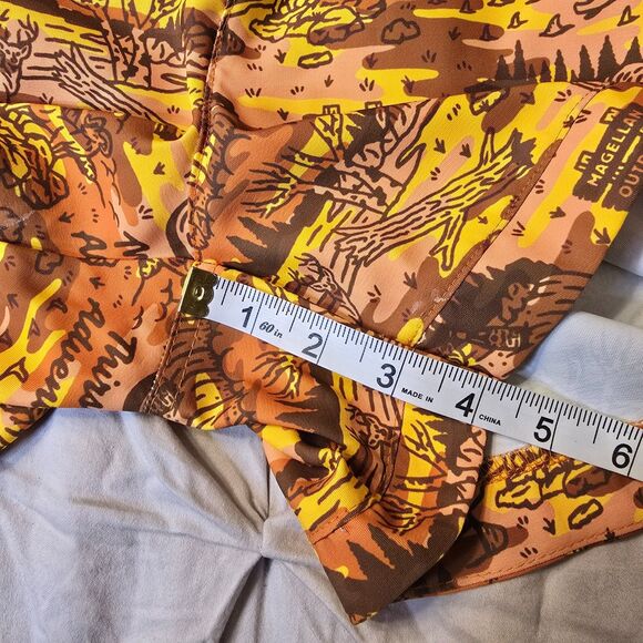 Magellan Shiner Swim Trunks Mens medium Board Shorts Printed Fish Gear - Picture 6 of 9